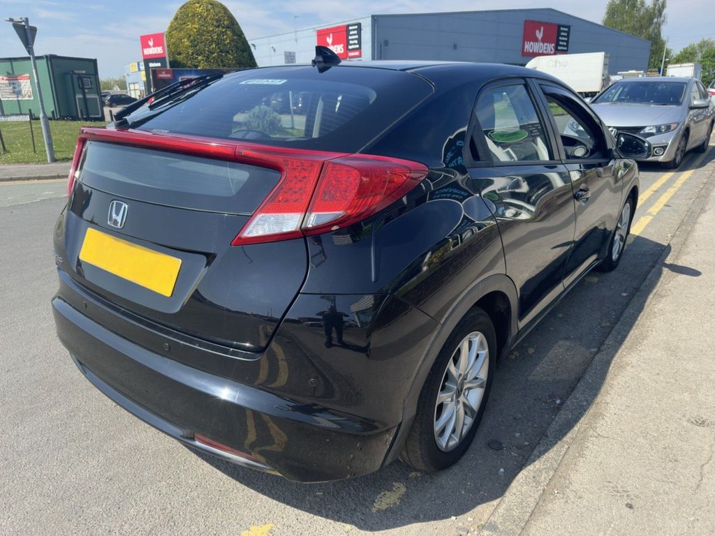 Used Honda Civic 2012 for sale - 77697675: Photo 7