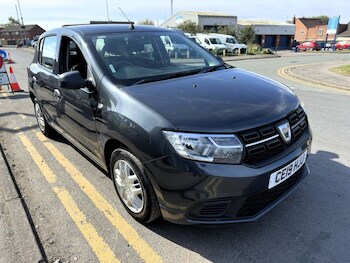 Used Dacia Sandero 2019 for sale - 77668739: Photo
