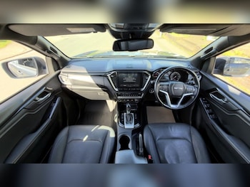 Used Isuzu D-Max 2023 for sale - 77919893: Photo