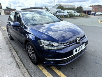 Used Volkswagen Golf 2018 for sale - 75831250: Photo