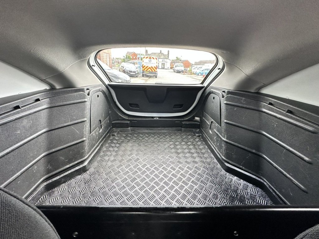 Used Vauxhall Corsa Van 2014 for sale - 77697673: Photo 19