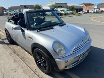 Used MINI Convertible 2005 for sale - 74517493: Photo