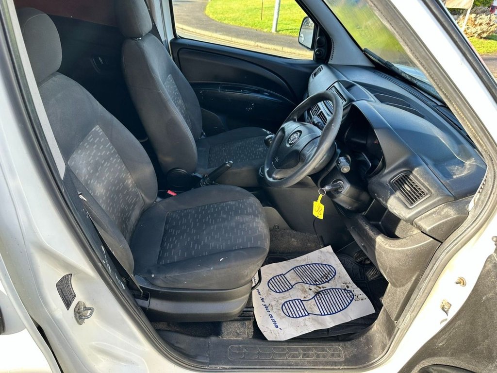 Used Vauxhall Combo 2016 for sale - 76563144: Photo 2