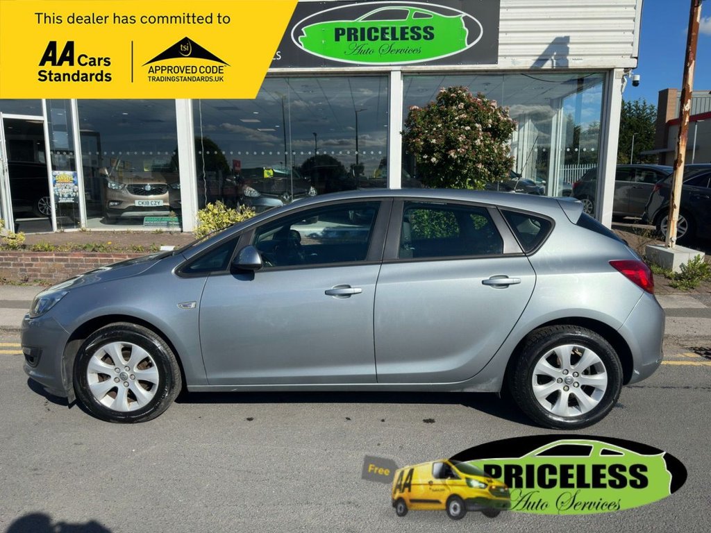 Used Vauxhall Astra 2015 for sale - 77463453: Photo 3