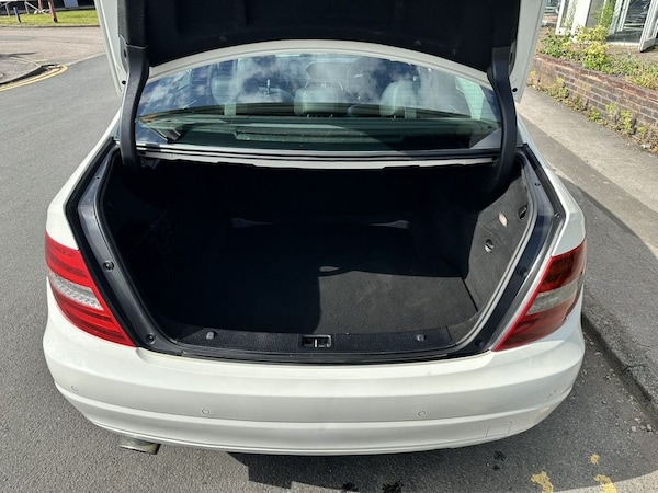 Used Mercedes-Benz C-Class 2011 for sale - 72333615: Photo 8