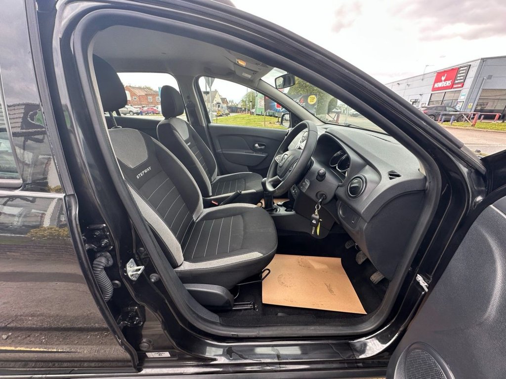 Used Dacia Sandero Stepway 2018 for sale - 76185234: Photo 11