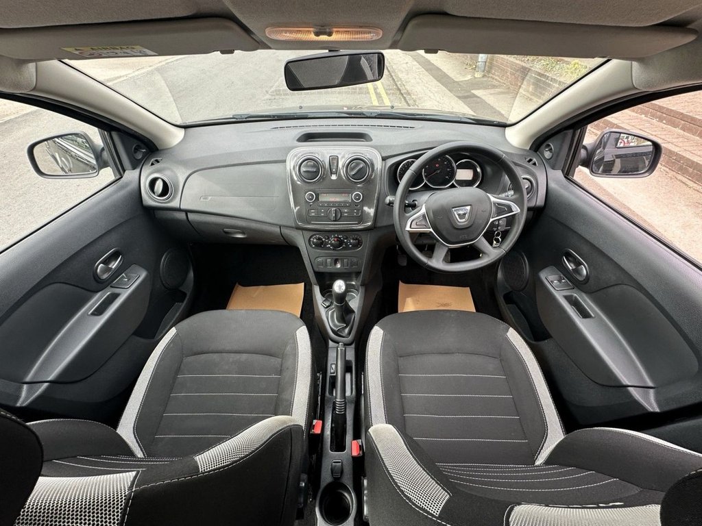 Used Dacia Sandero Stepway 2018 for sale - 76185234: Photo 2