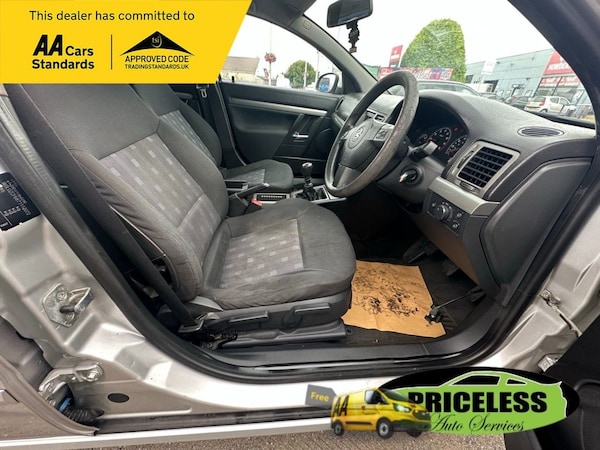 Used Vauxhall Vectra 2007 for sale - 75665918: Photo 11