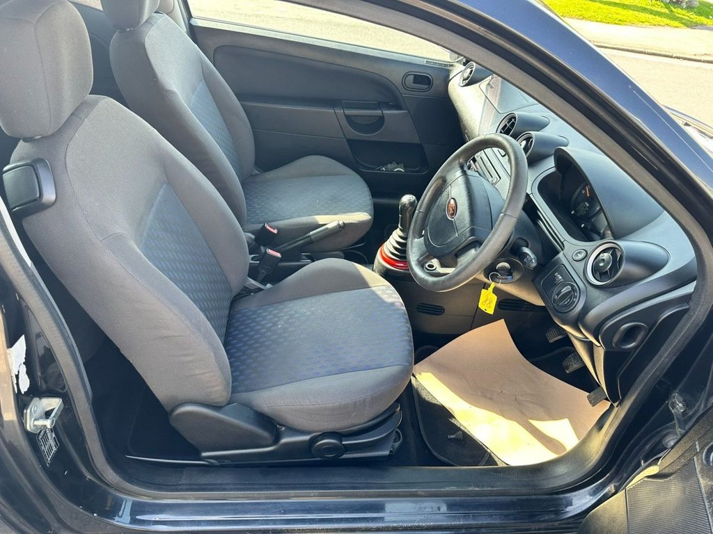 Used Ford Fiesta 2004 for sale - 77697671: Photo 10