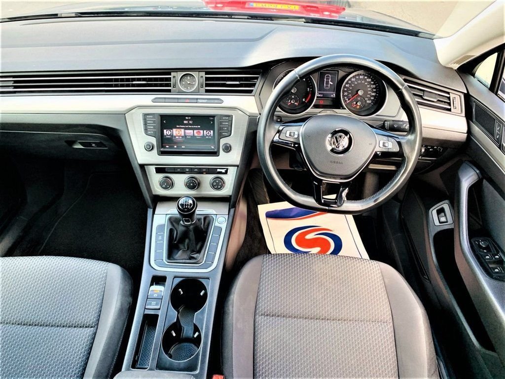 Used Volkswagen Passat 2015 for sale - 76185244: Photo 2