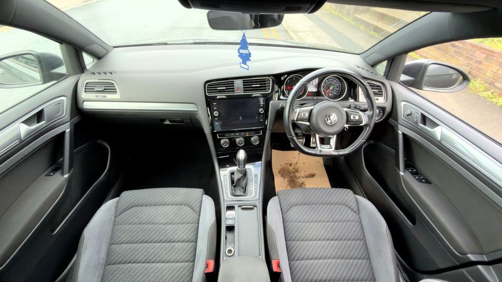 Used Volkswagen Golf 2018 for sale - 76867757: Photo 2