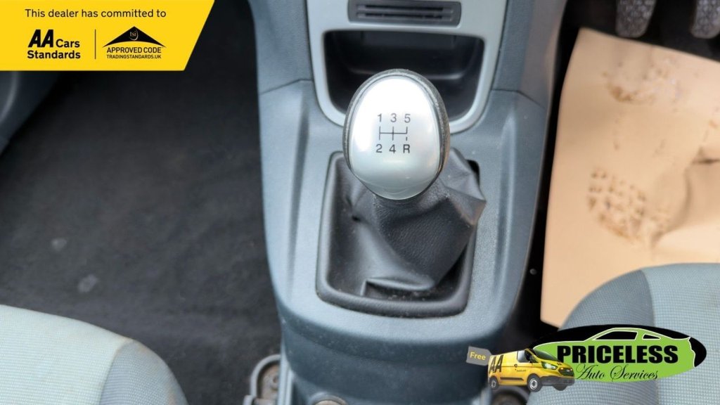 Used Ford Fiesta 2010 for sale - 77905063: Photo 12