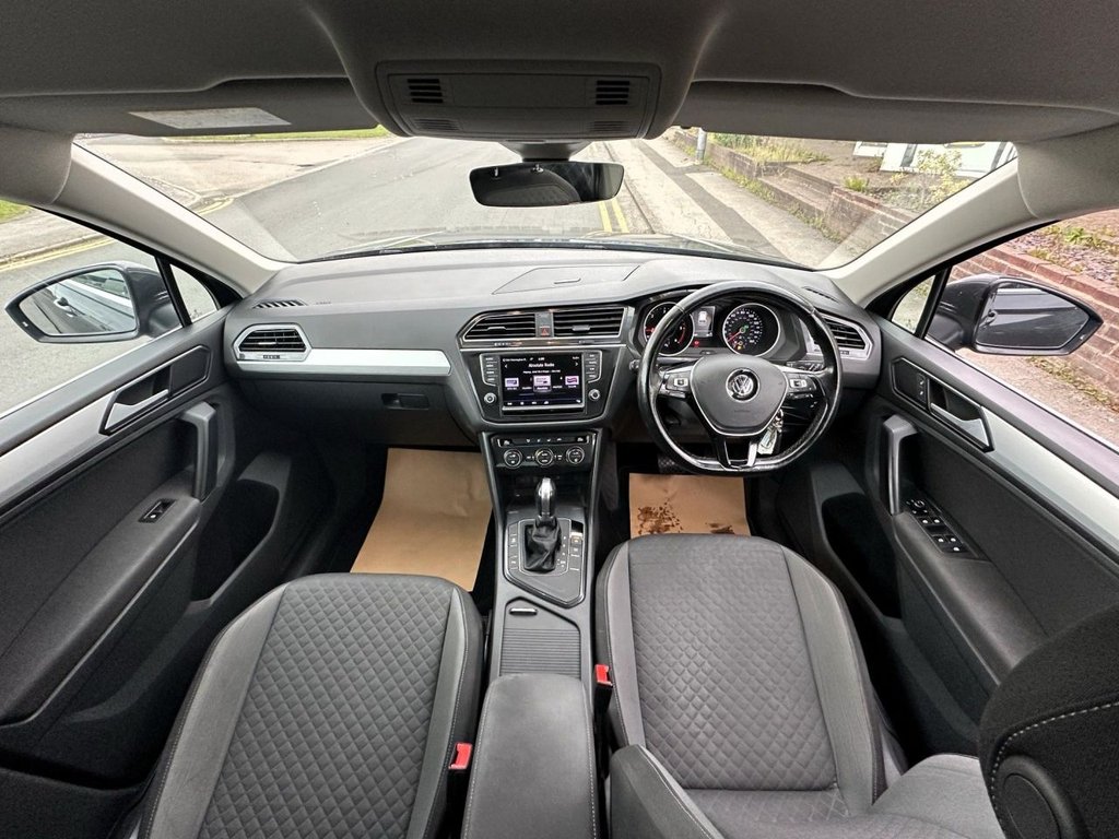 Used Volkswagen Tiguan 2017 for sale - 76162694: Photo 2