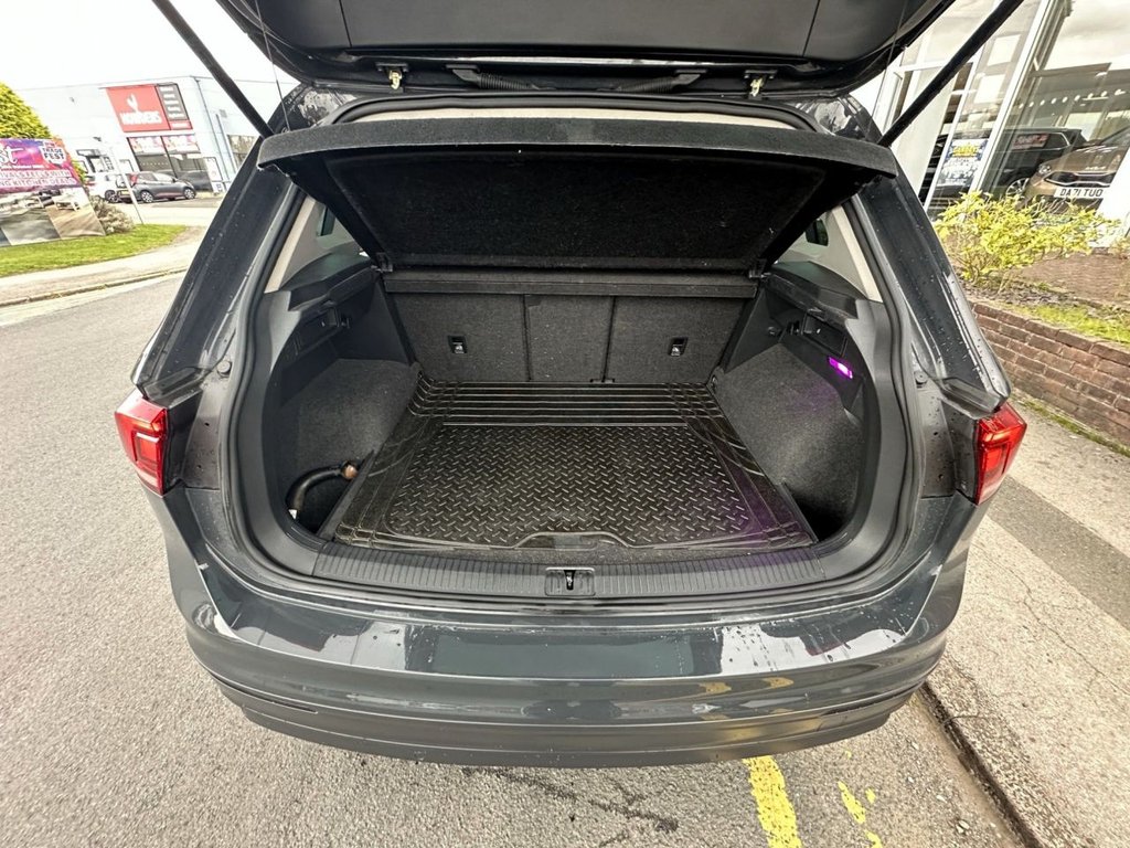 Used Volkswagen Tiguan 2017 for sale - 76162694: Photo 9