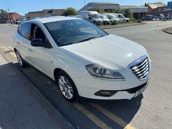 Used Chrysler Delta 2012 for sale - 77642155: Photo