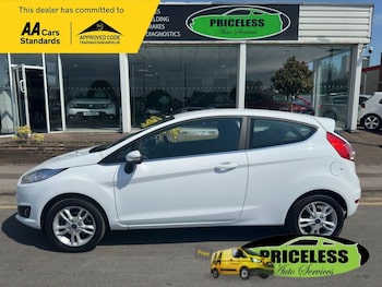 Used Ford Fiesta 2015 for sale - 74367709: Photo
