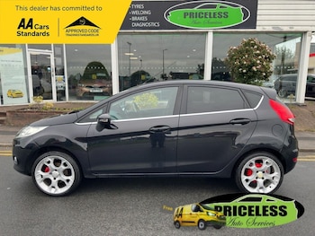Used Ford Fiesta 2010 for sale - 76202750: Photo