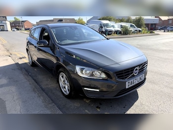 Used Volvo V60 2017 for sale - 79643390: Photo
