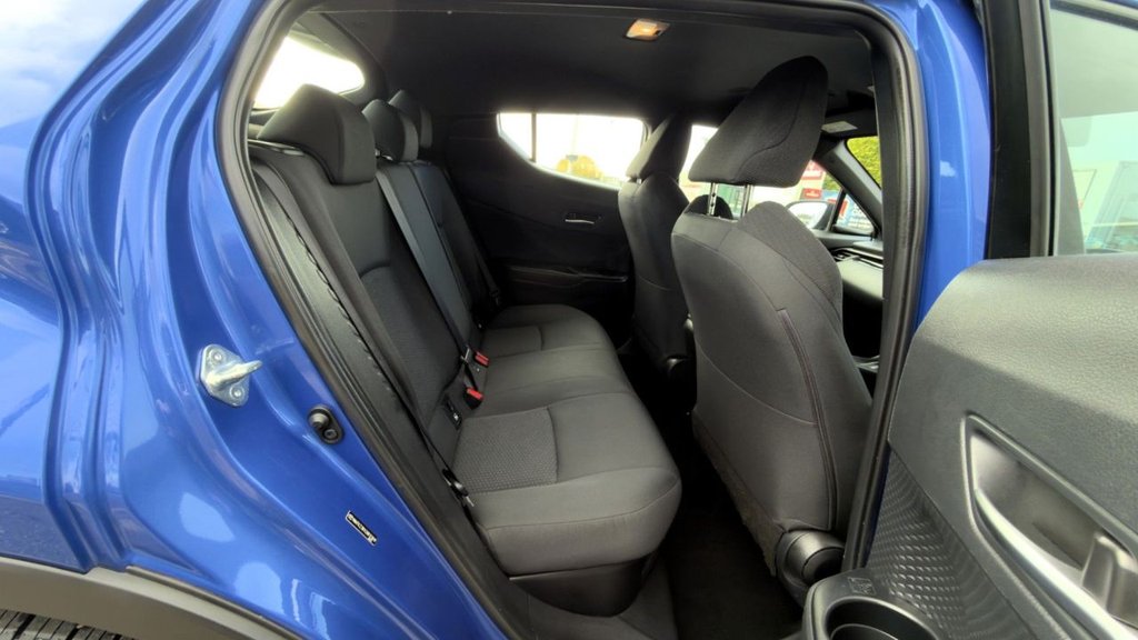 Used Toyota C-HR 2018 for sale - 76569952: Photo 10