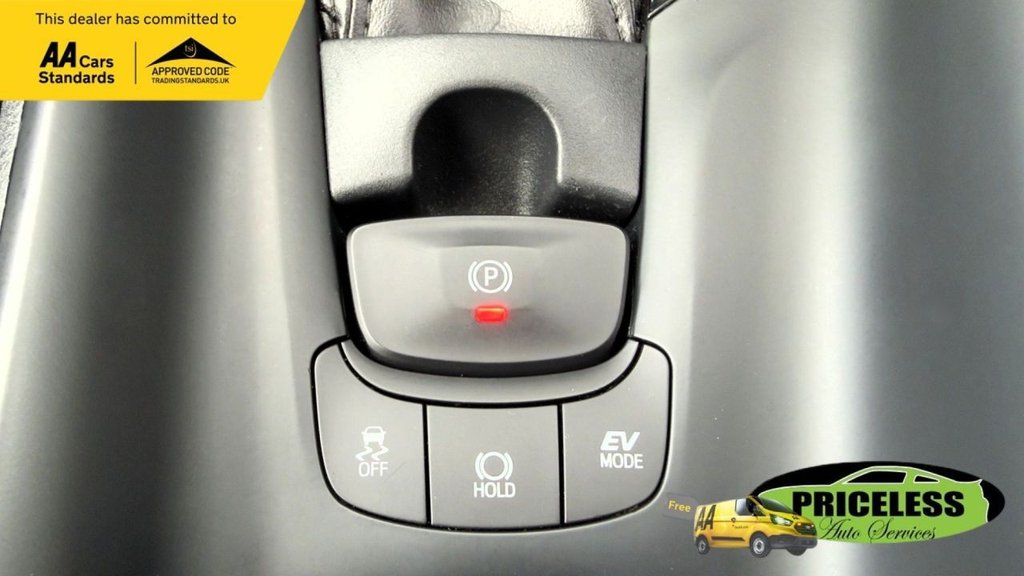 Used Toyota C-HR 2018 for sale - 76569952: Photo 13