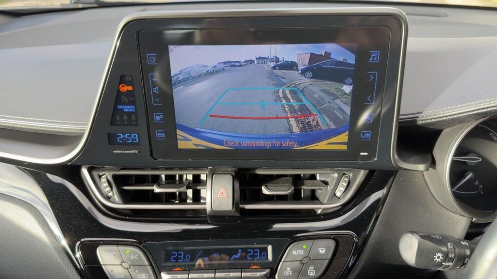 Used Toyota C-HR 2018 for sale - 76569952: Photo 18