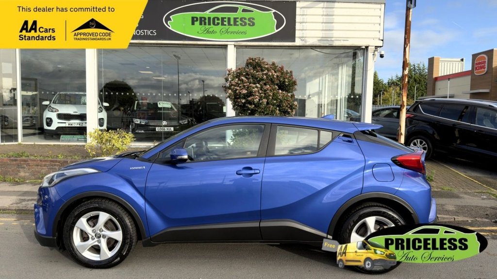Used Toyota C-HR 2018 for sale - 76569952: Photo 3
