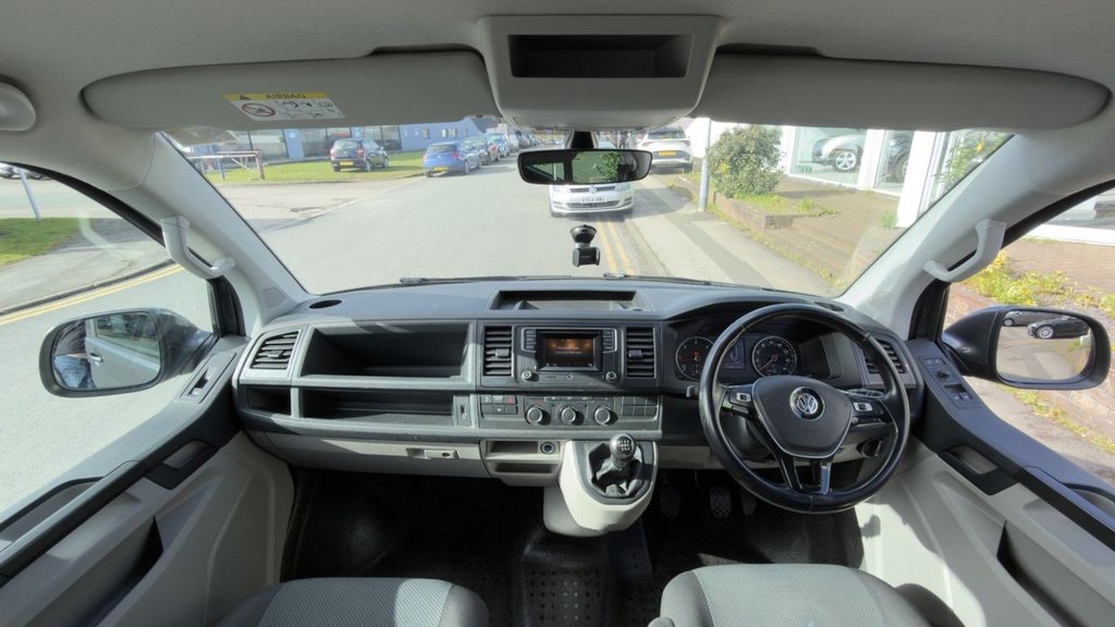 Used Volkswagen Transporter 2016 for sale - 78056599: Photo 2