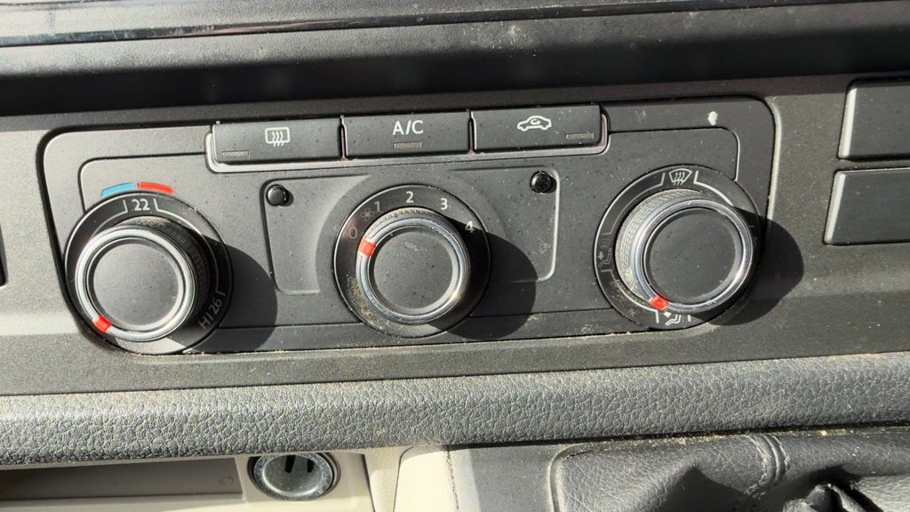 Used Volkswagen Transporter 2016 for sale - 78056599: Photo 24