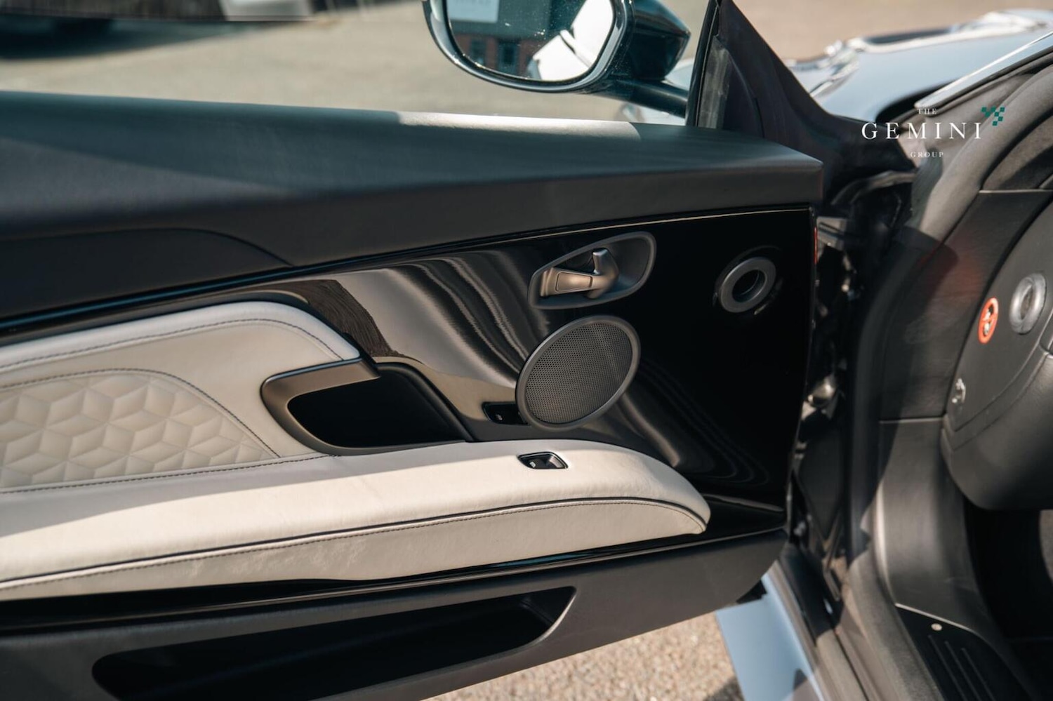 Used Aston Martin DBS 2020 for sale - 78098295: Photo 20