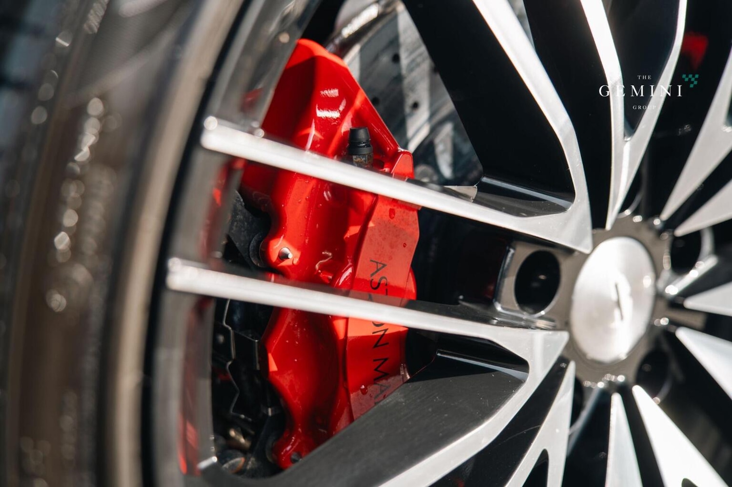 Used Aston Martin DBS 2020 for sale - 78098295: Photo 22