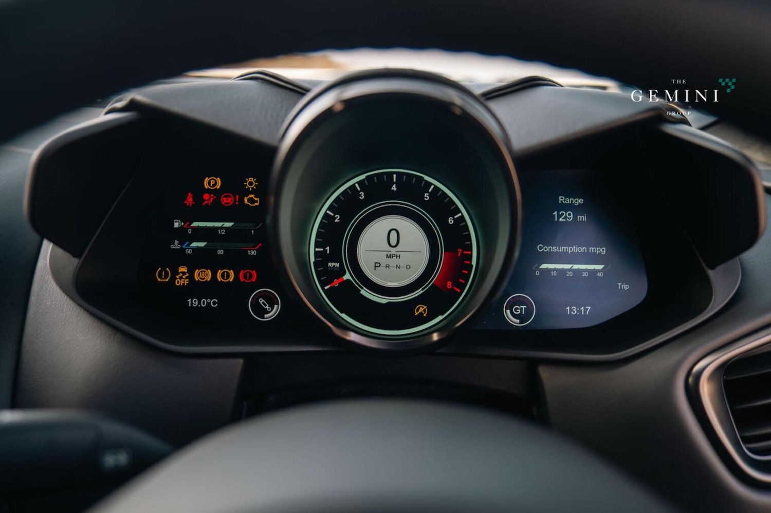 Used Aston Martin DBS 2020 for sale - 78098295: Photo 24