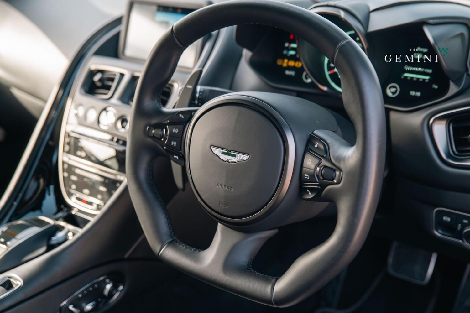 Used Aston Martin DBS 2020 for sale - 78098295: Photo 26