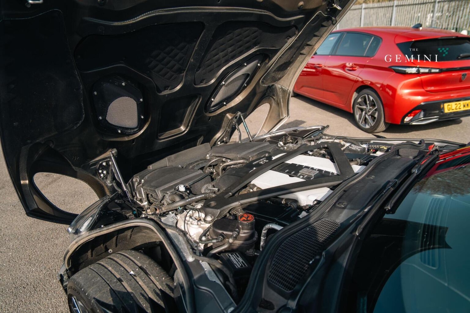 Used Aston Martin DBS 2020 for sale - 78098295: Photo 31