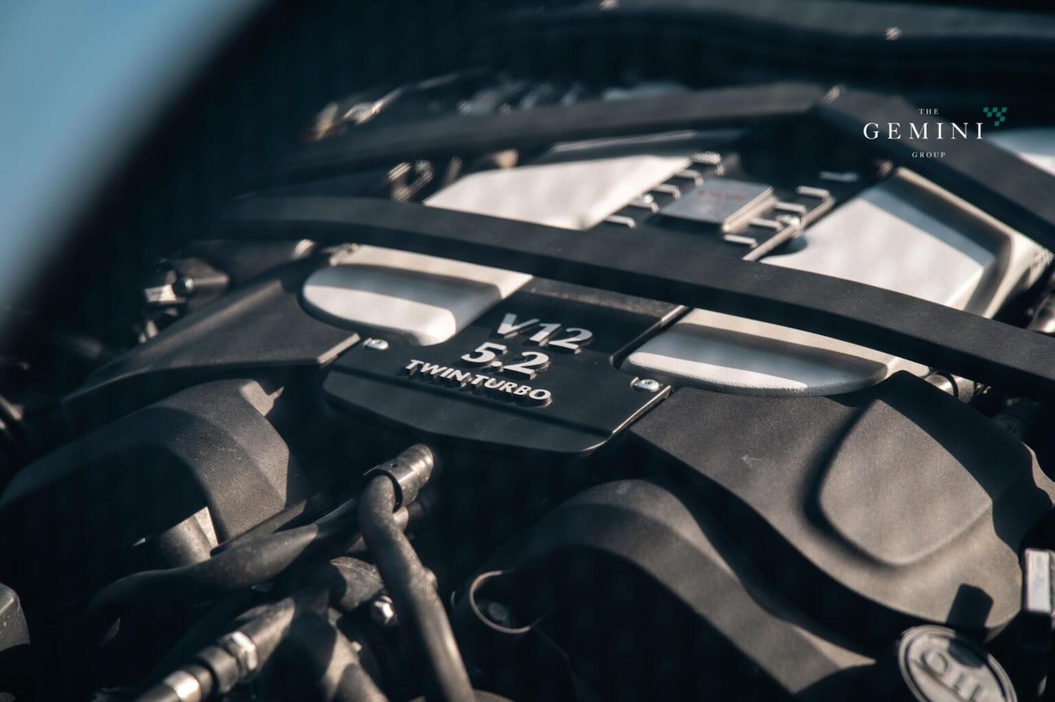 Used Aston Martin DBS 2020 for sale - 78098295: Photo 32