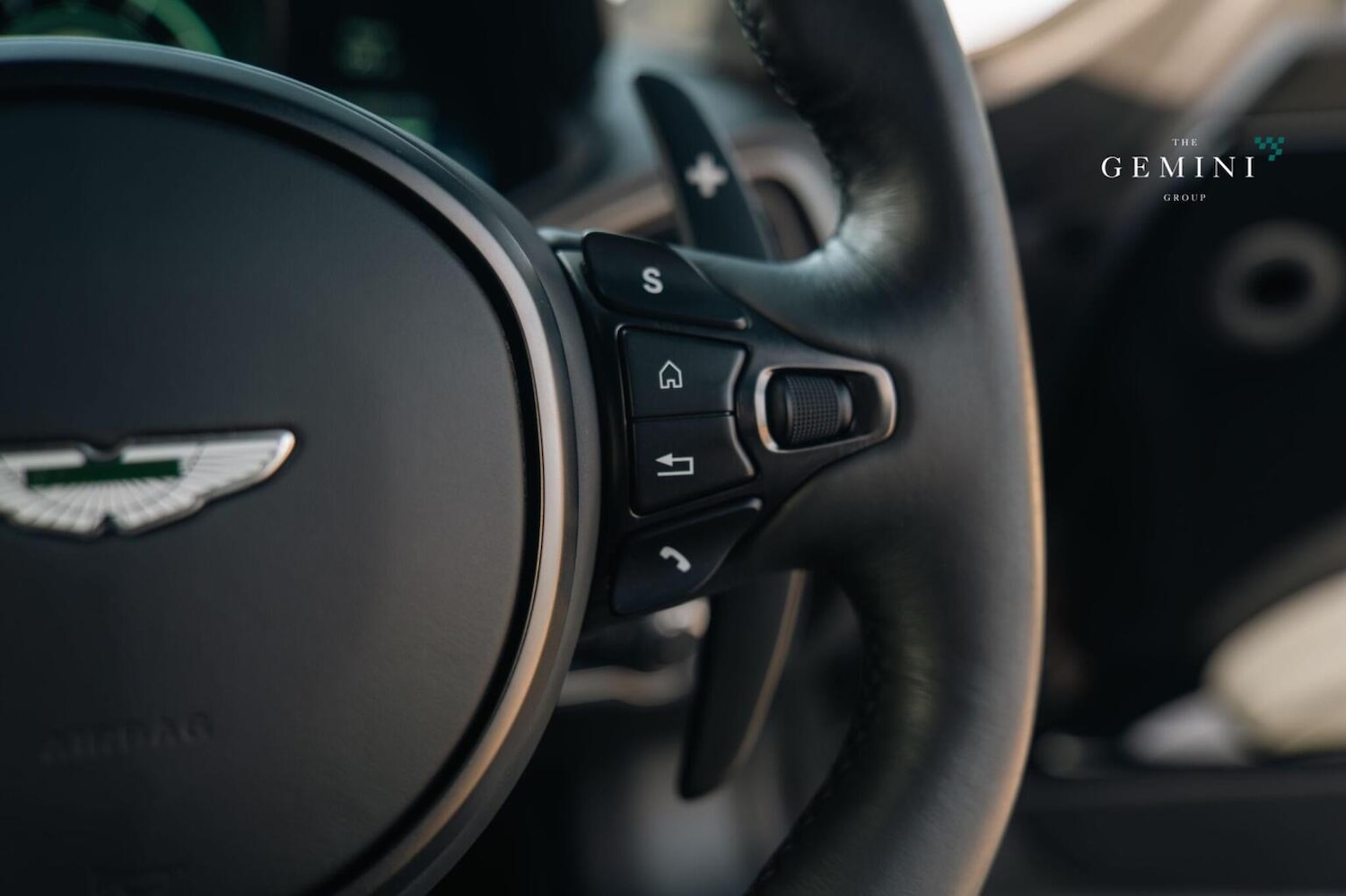 Used Aston Martin DBS 2020 for sale - 78098295: Photo 36