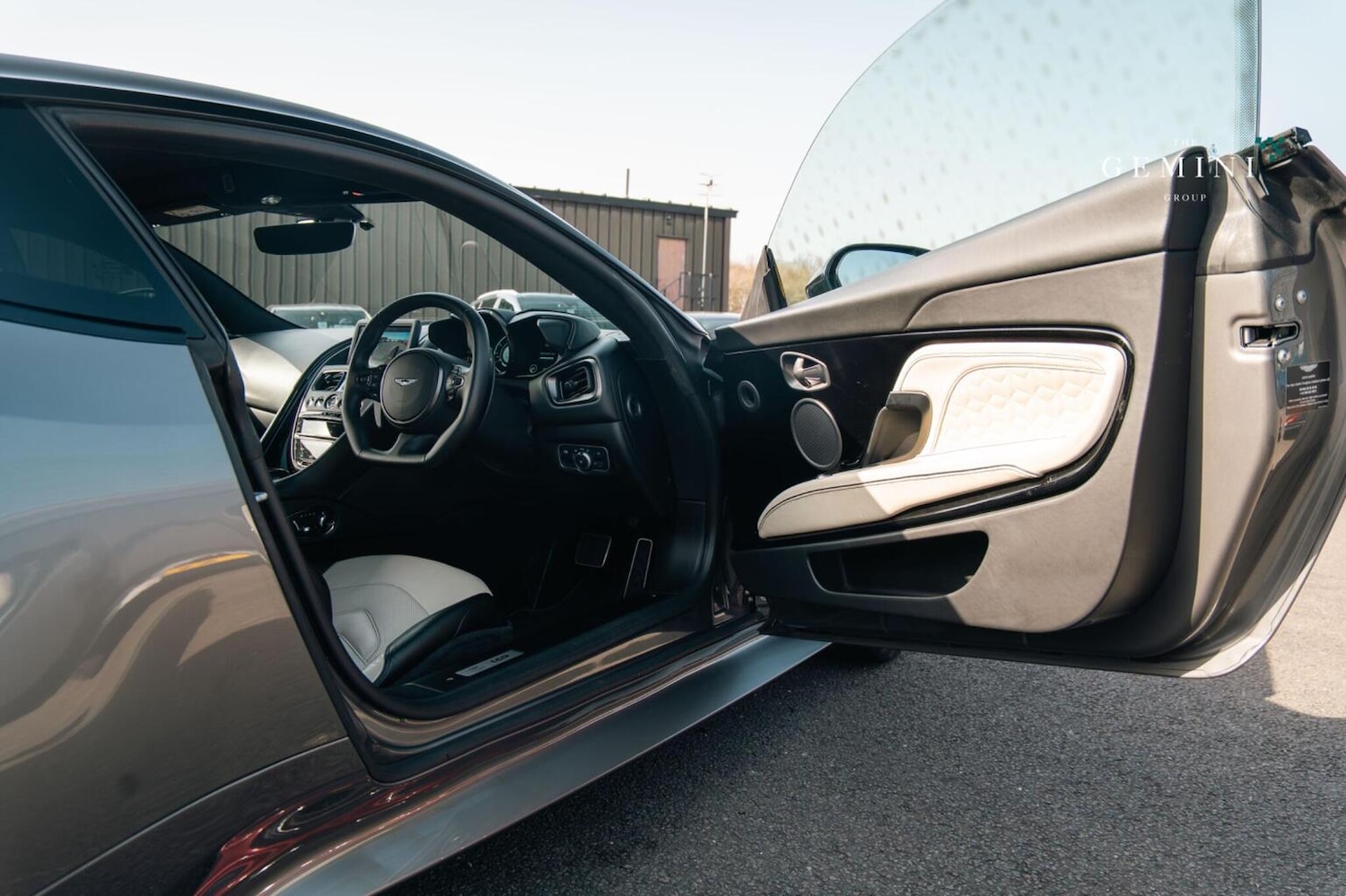 Used Aston Martin DBS 2020 for sale - 78098295: Photo 47