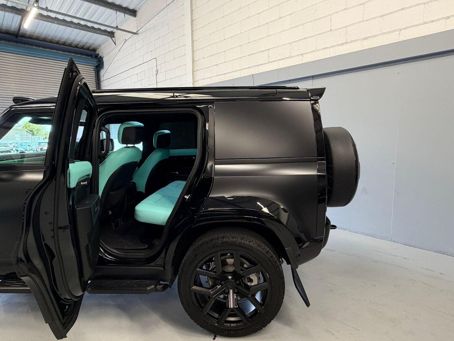 Used Land Rover Defender 110 2024 for sale - 78004505: Photo 10