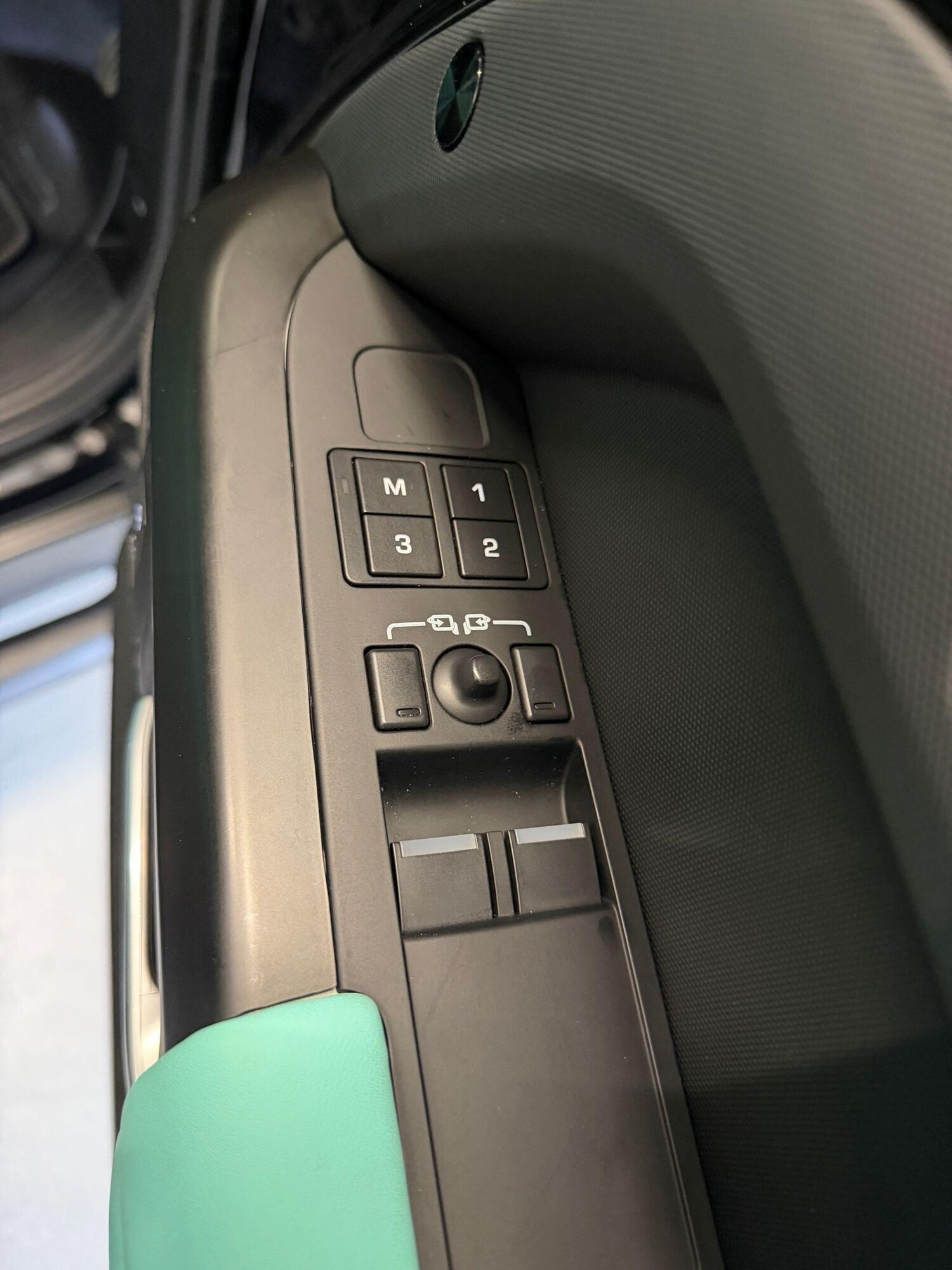 Used Land Rover Defender 110 2024 for sale - 78004505: Photo 21