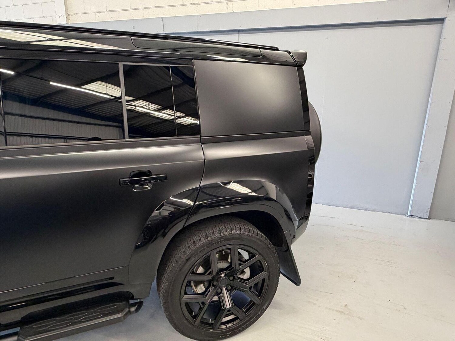 Used Land Rover Defender 110 2024 for sale - 78004505: Photo 23