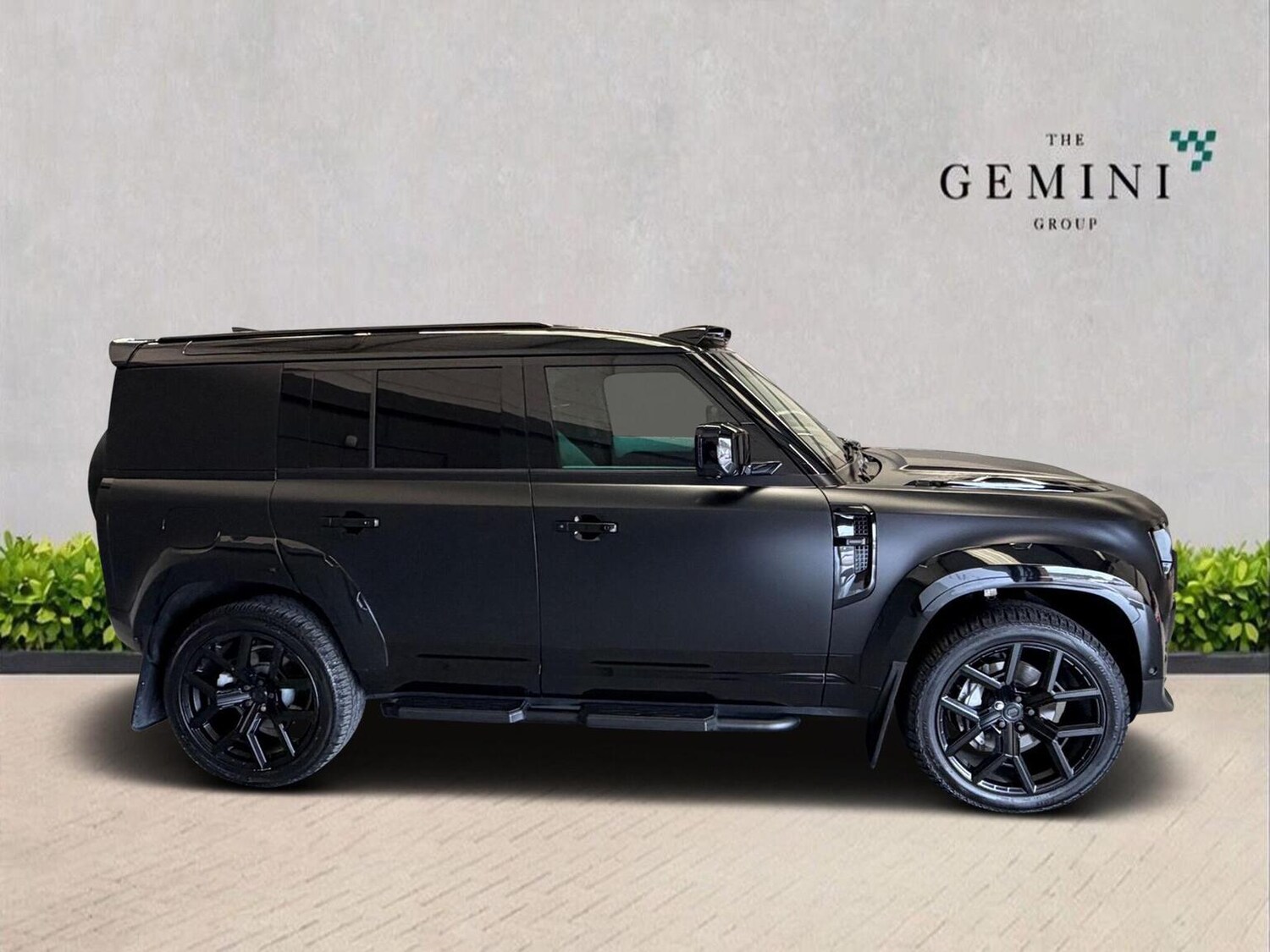 Used Land Rover Defender 110 2024 for sale - 78004505: Photo 8