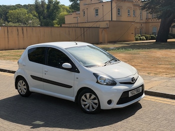 Used Toyota AYGO 2012 for sale - 79495657: Photo