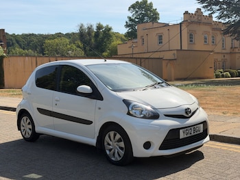 Used Toyota AYGO 2012 for sale - 79495657: Photo