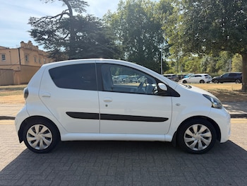Used Toyota AYGO 2012 for sale - 79495657: Photo