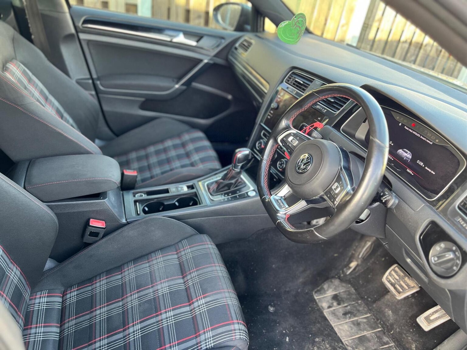 Used Volkswagen Golf 2016 for sale - 77303806: Photo 10