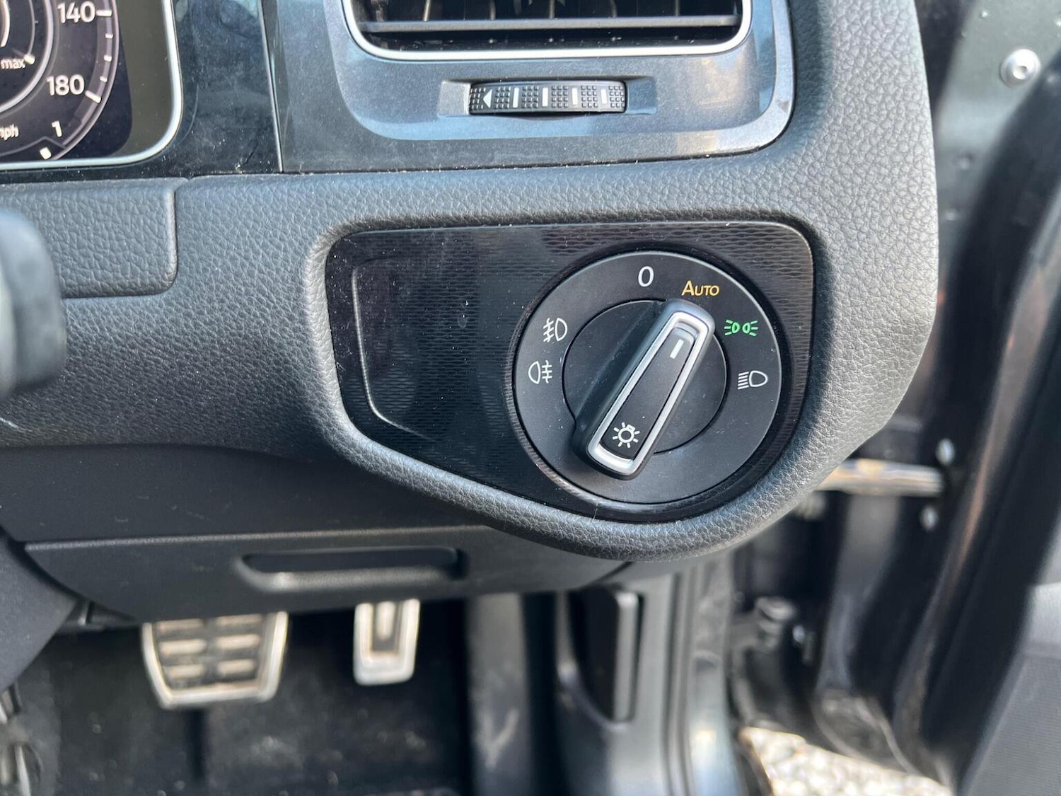 Used Volkswagen Golf 2016 for sale - 77303806: Photo 16