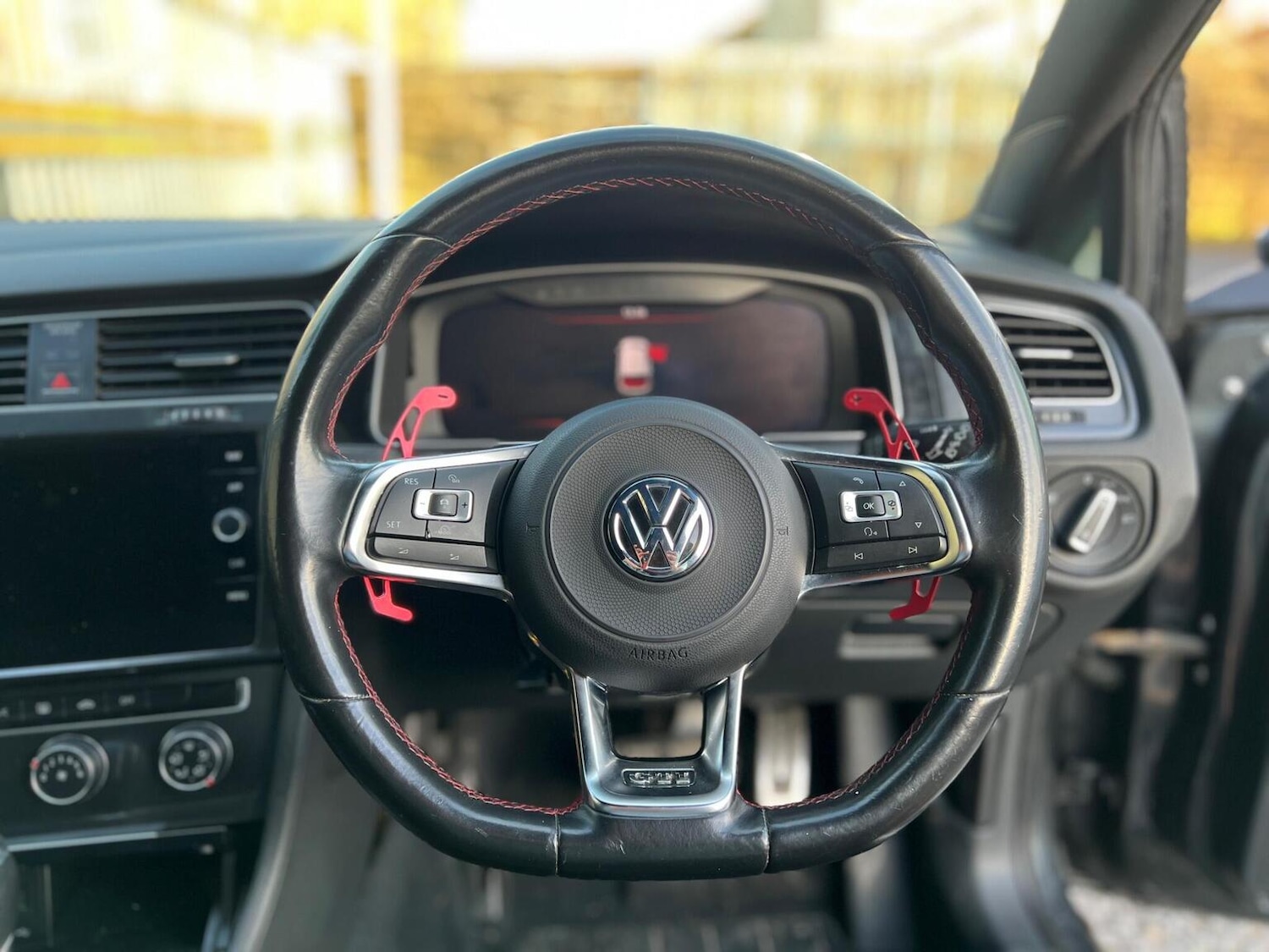 Used Volkswagen Golf 2016 for sale - 77303806: Photo 32