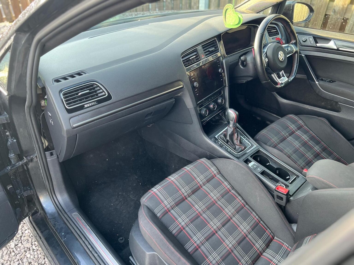 Used Volkswagen Golf 2016 for sale - 77303806: Photo 34