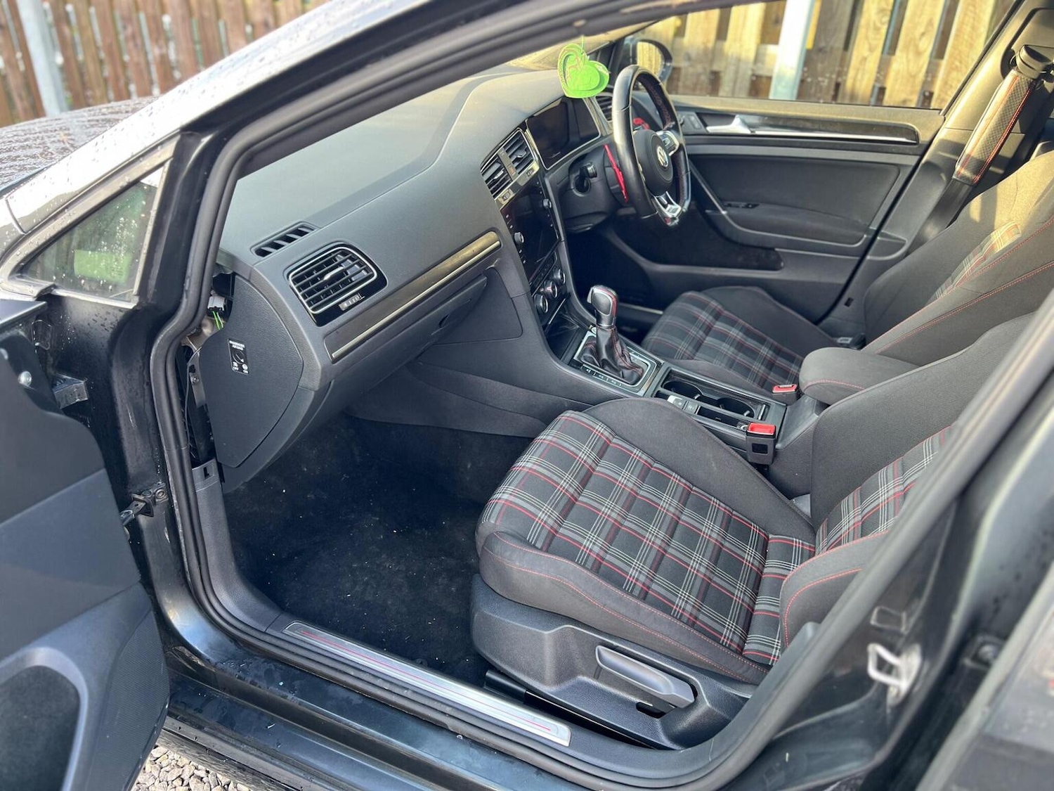 Used Volkswagen Golf 2016 for sale - 77303806: Photo 35