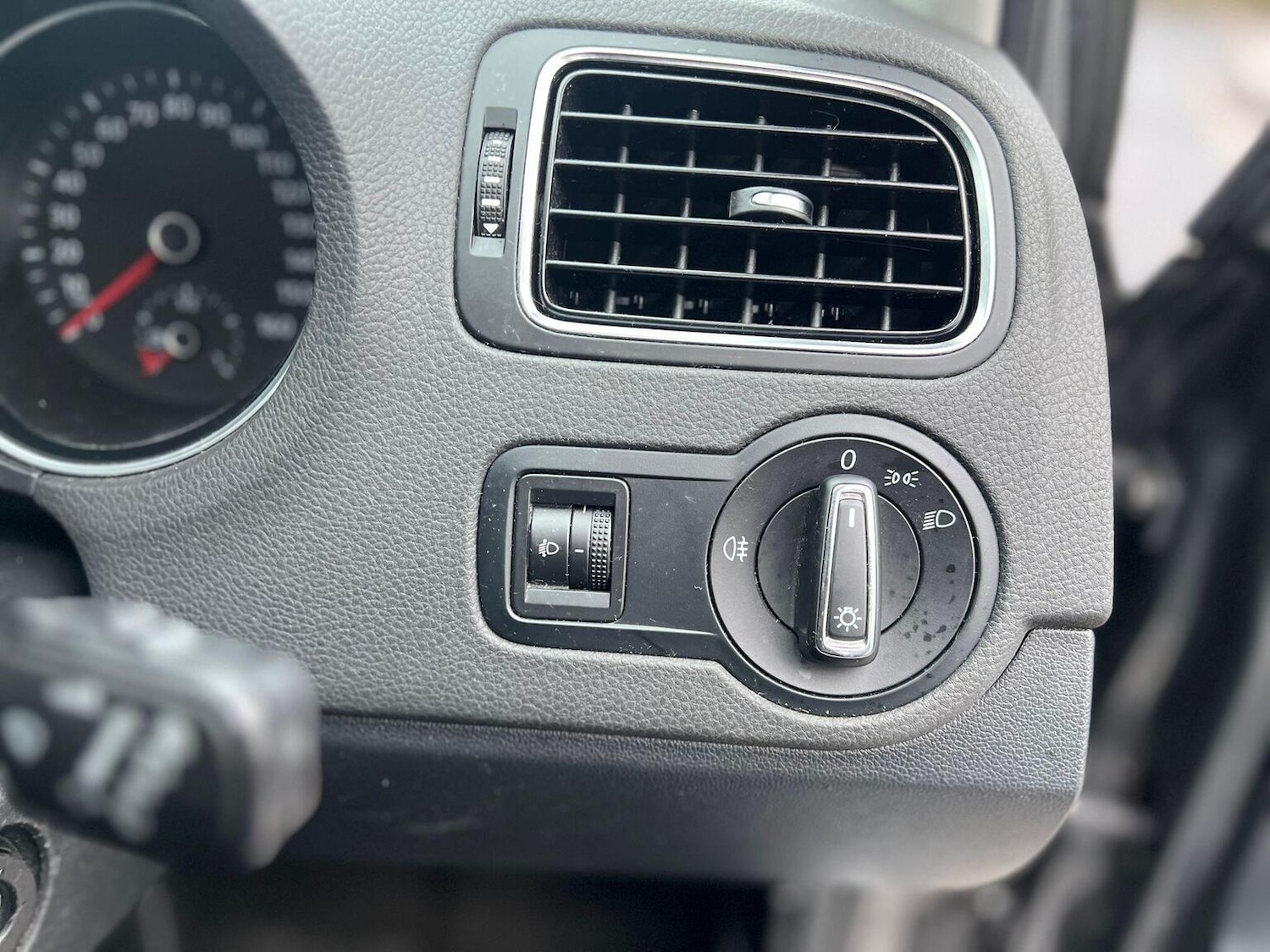 Used Volkswagen Polo 2014 for sale - 77303802: Photo 15