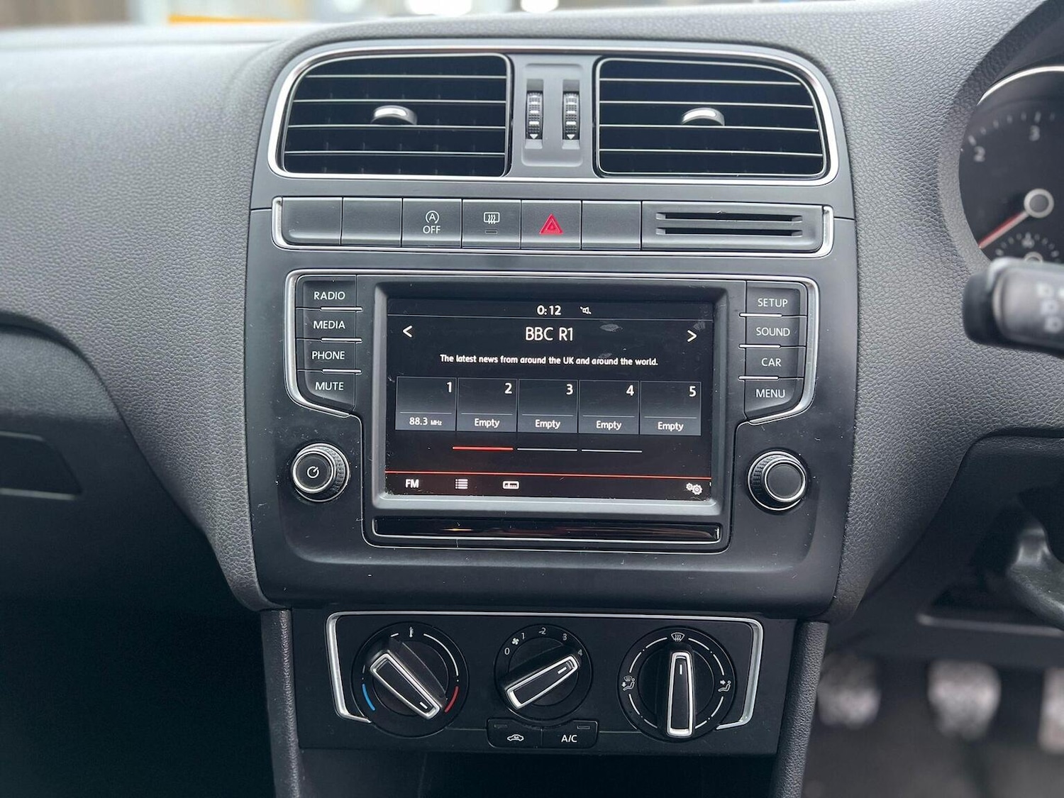 Used Volkswagen Polo 2014 for sale - 77303802: Photo 25